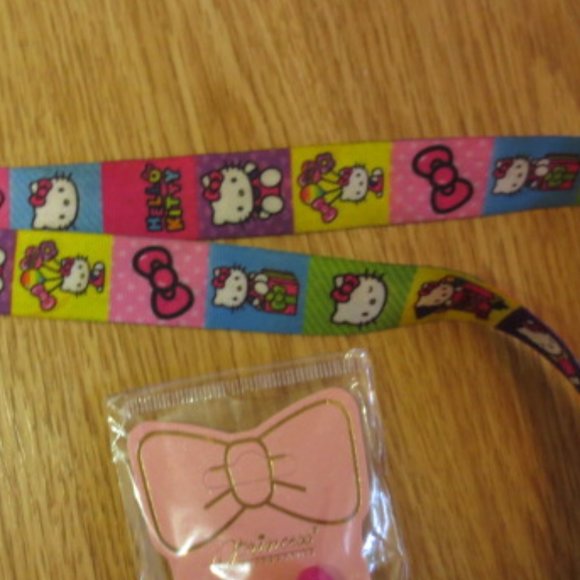 SOLD šHELLO KITTY BUNDLEš - Picture 4 of 4